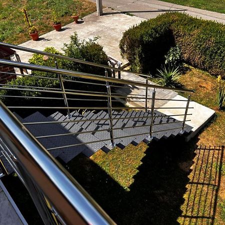 Apartman Borna Otočac Exteriér fotografie