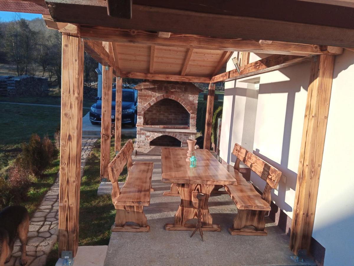 Apartman Borna Otočac Exteriér fotografie