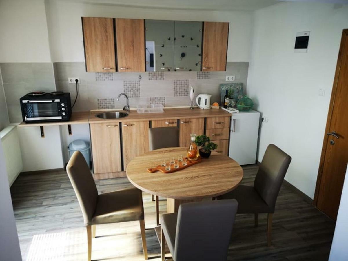 Apartman Borna Otočac Exteriér fotografie